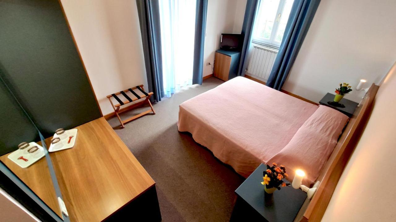 Hotel Gambrinus Abbadia San Salvator Luaran gambar