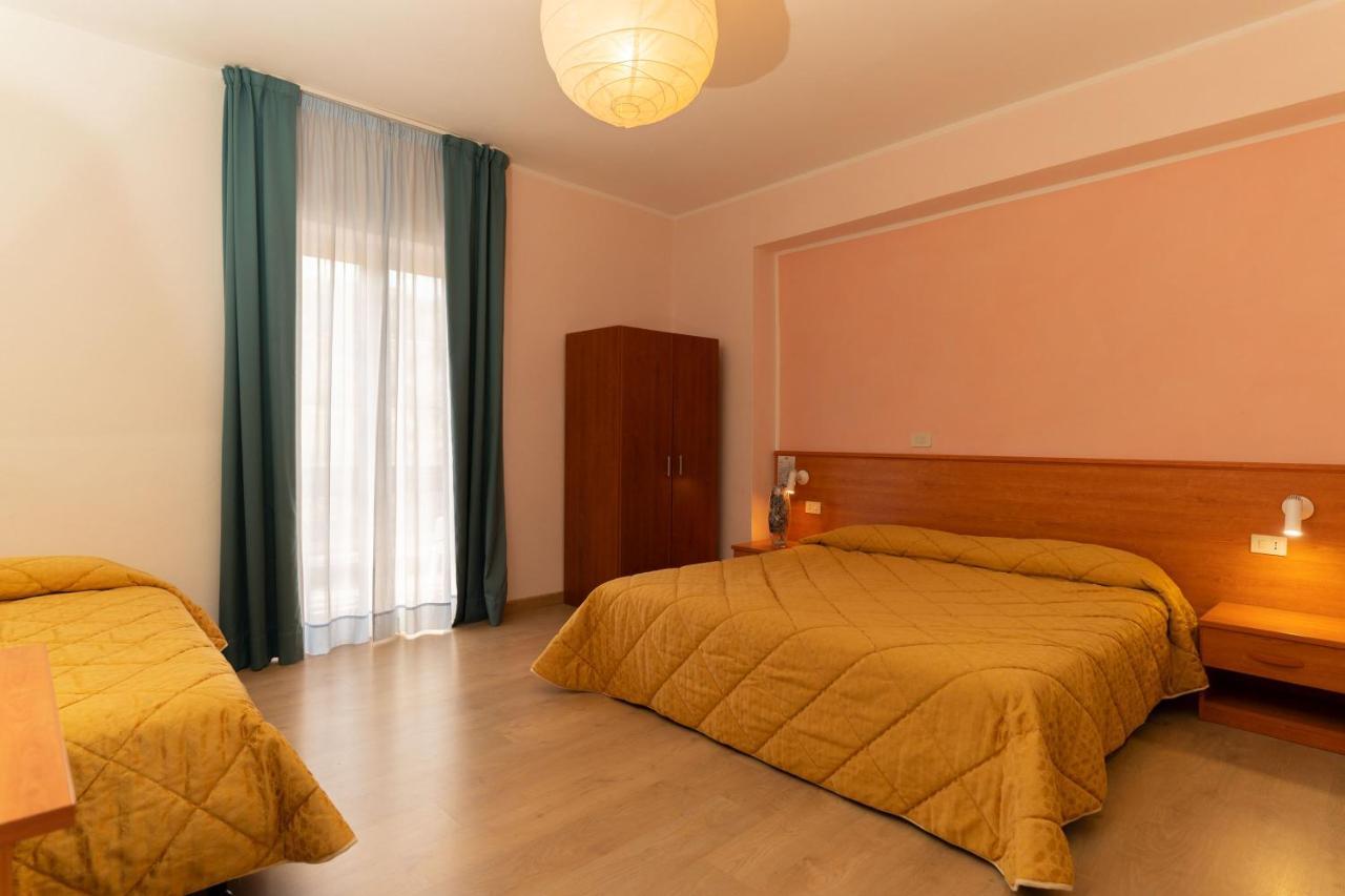 Hotel Gambrinus Abbadia San Salvator Luaran gambar
