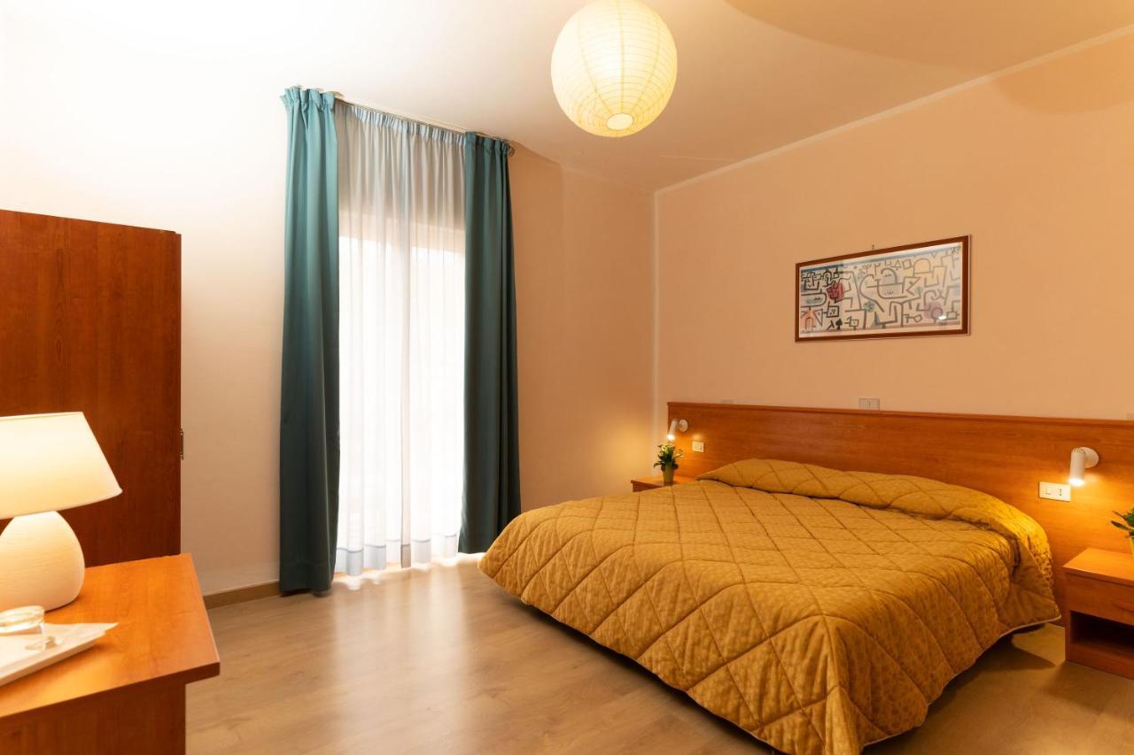Hotel Gambrinus Abbadia San Salvator Luaran gambar
