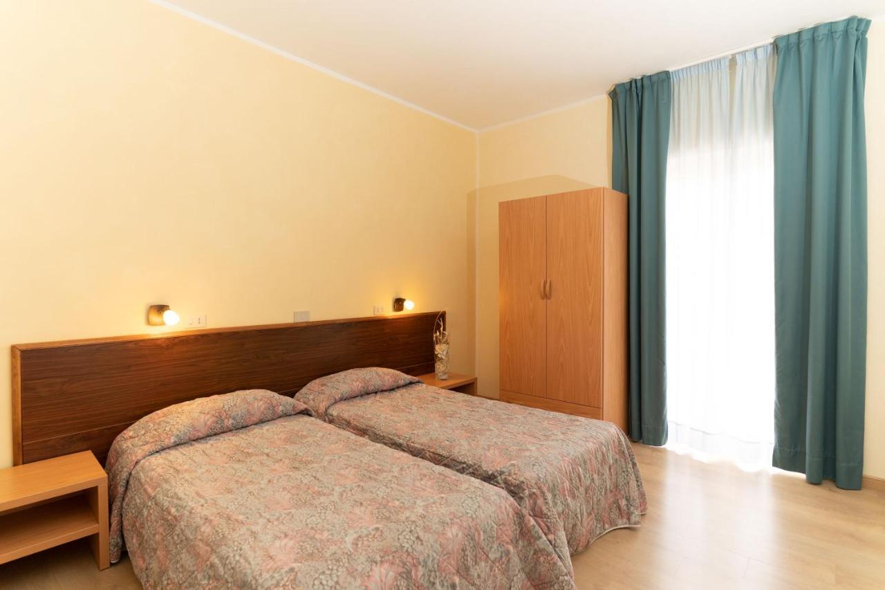 Hotel Gambrinus Abbadia San Salvator Luaran gambar