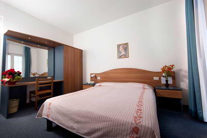 Hotel Gambrinus Abbadia San Salvator Luaran gambar