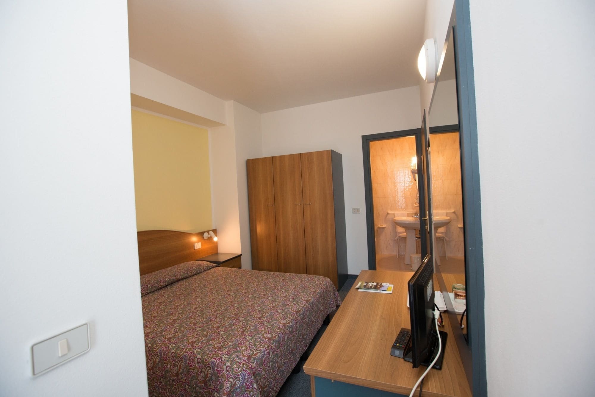 Hotel Gambrinus Abbadia San Salvator Luaran gambar