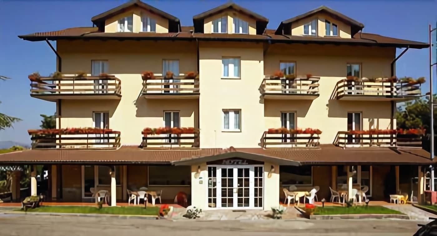 Hotel Gambrinus Abbadia San Salvator Luaran gambar