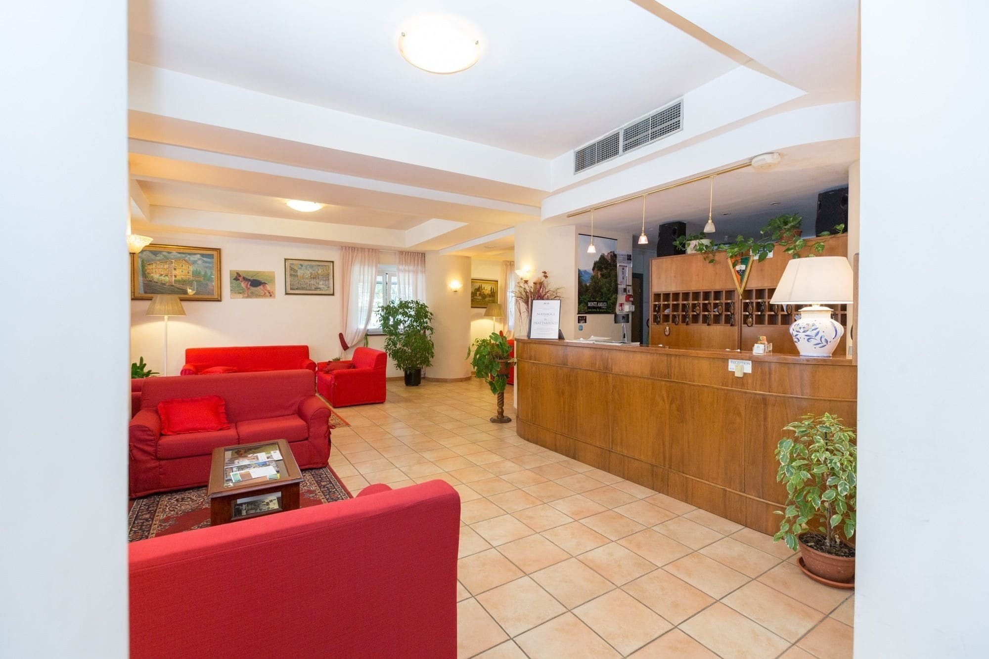 Hotel Gambrinus Abbadia San Salvator Luaran gambar